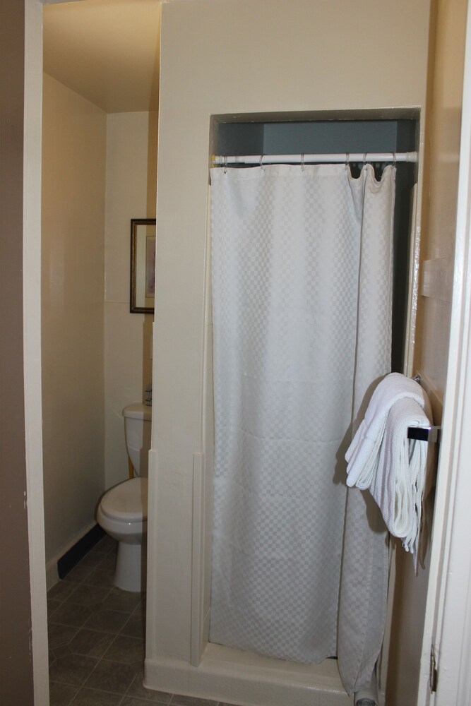 Dixie Palms Motel - photo 18
