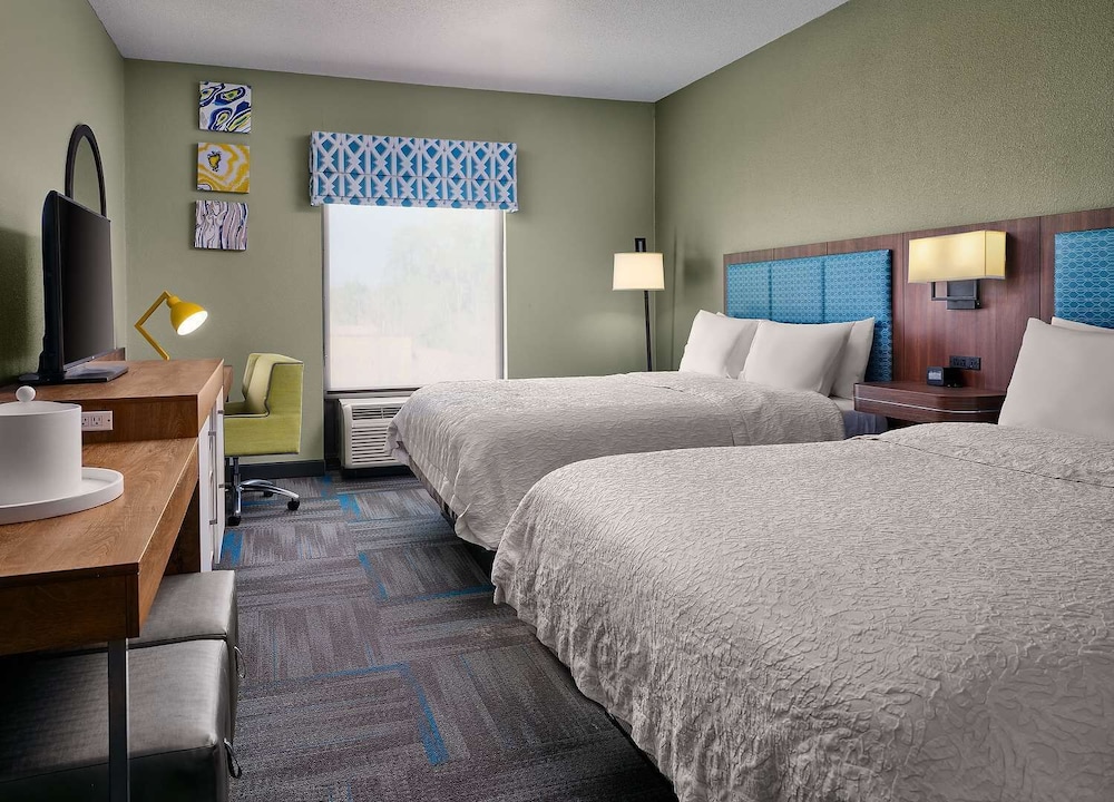 Hampton Inn Covington - photo 9