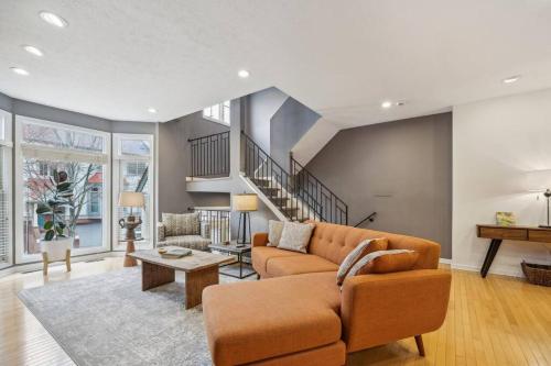 Charming Washington’s Landing Island in Pittsburgh, United States