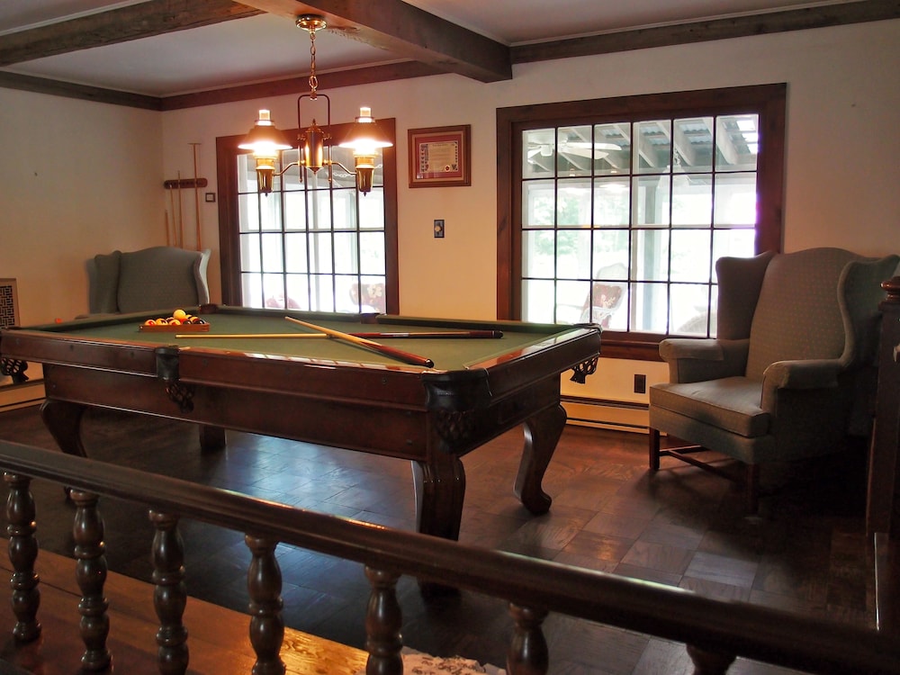 Admiral Peary Inn Bed & Breakfast - photo 29