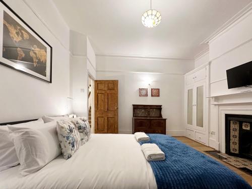 Hannah Place Near Finsbury Park 4 Double Beds Ideal for Families max 8 people — 5-Star Luxury Hotel in London, United Kingdom