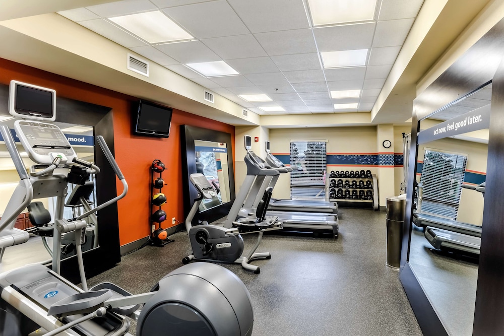 Hampton Inn Madison Huntsville Airport - photo 32