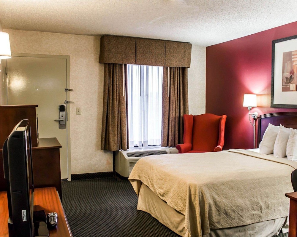 Quality Inn Roanoke Near Lake Gaston - photo 10