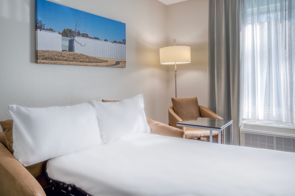Fairfield Inn By Marriott Raleigh Crabtree - photo 9