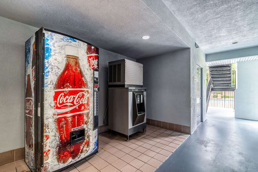 Quality Inn & Suites Canton - photo 33