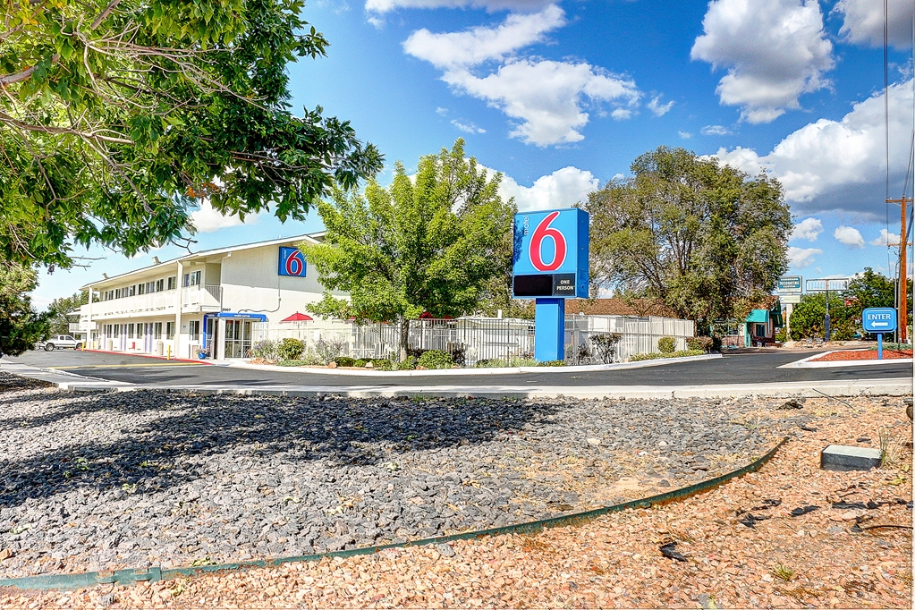 Motel 6 Santa Fe - photo 2