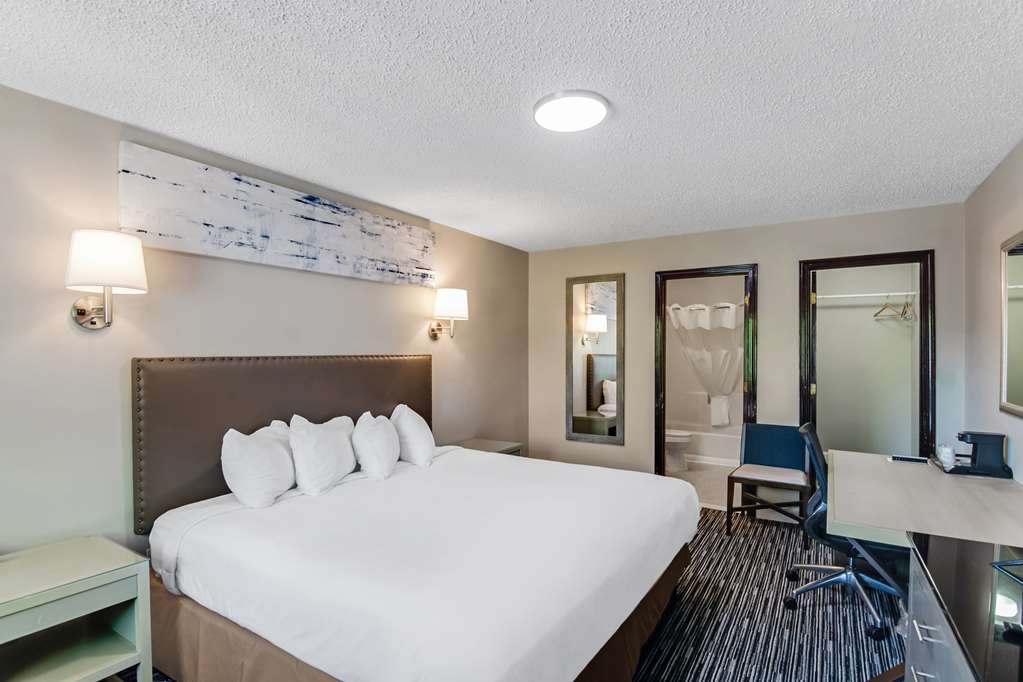 Americas Best Value Inn Torrington CT - photo 16