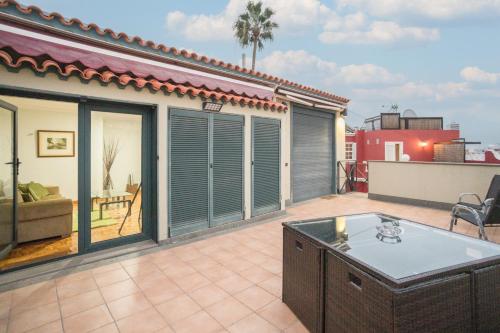 2BR Penthouse with Terrace and City views in Las Palmas De Gran Canaria, Spain