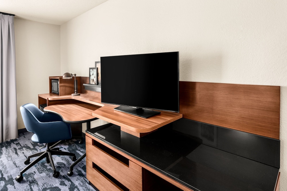 Fairfield Inn & Suites by Marriott San Antonio Market Square - photo 9