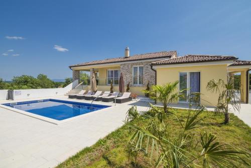 Villa Land — 4-Star Luxury Hotel in Labin, Croatia
