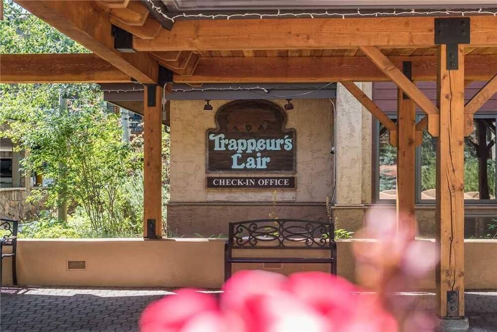 Bear Lodge Trappeur's Crossing Resort - photo 41