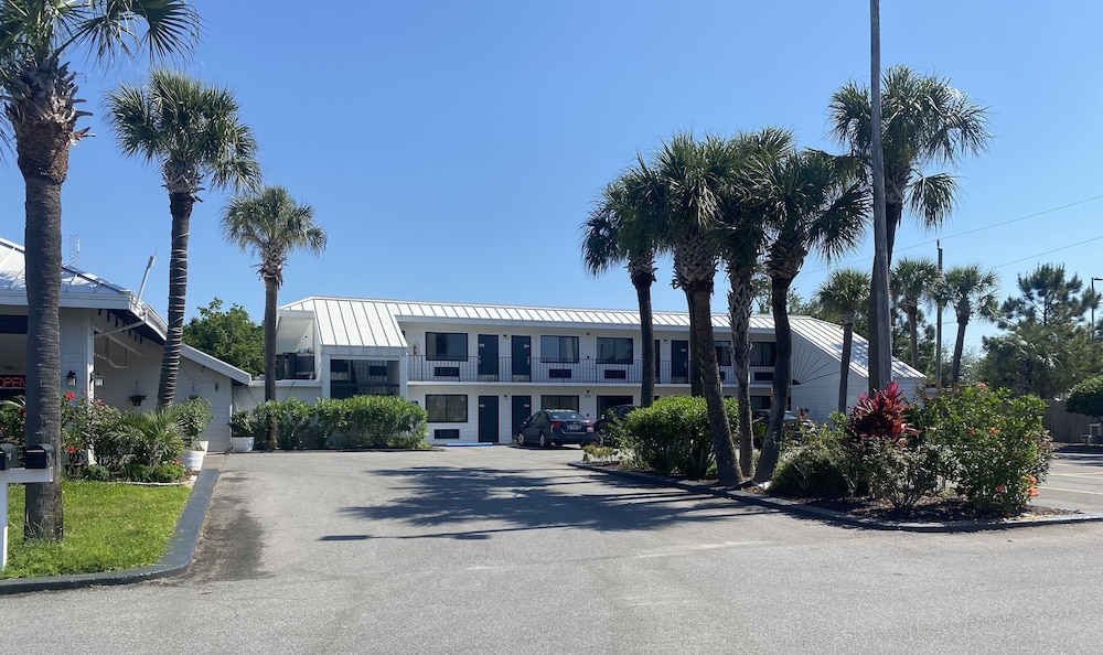 Village Inn Destin - photo 39