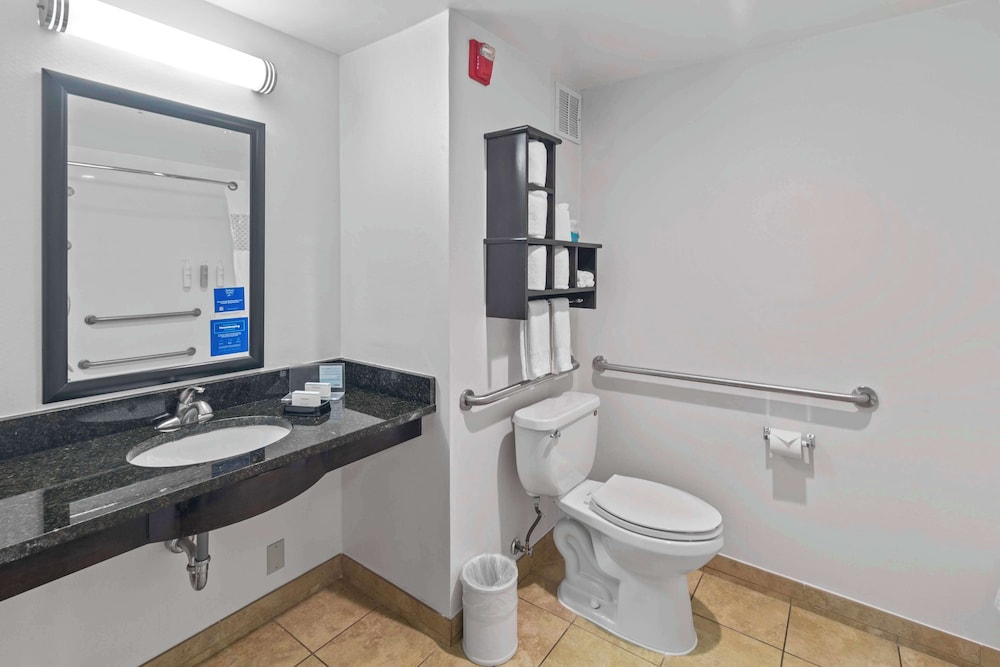 Hampton Inn Atlanta Woodstock - photo 20