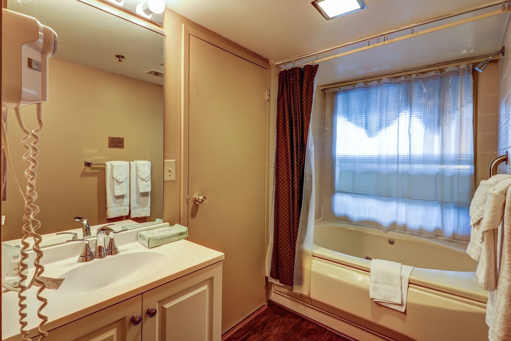 Atlantic Palace Suites - photo 30
