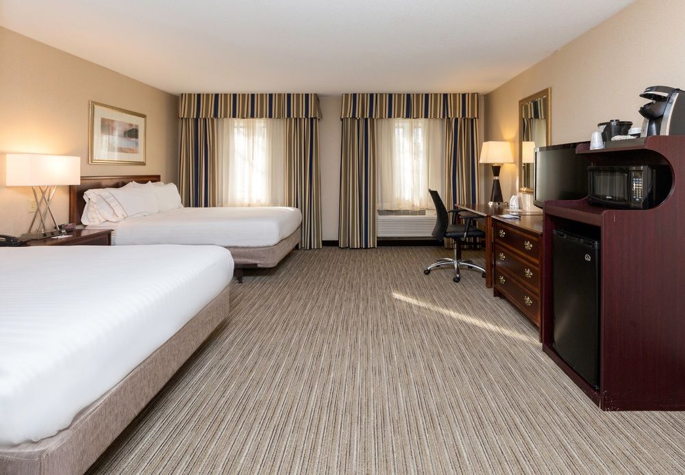Holiday Inn Express At Drake University - photo 30
