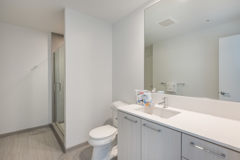 Global Luxury Suites at Reston Town Center - photo 73