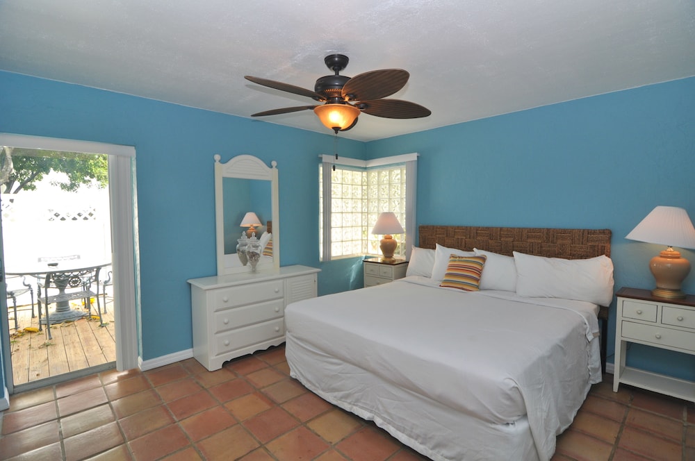 Lido Islander Inn - photo 16
