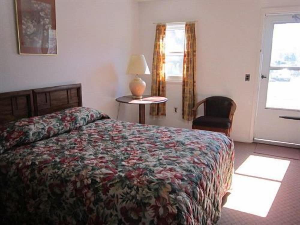 Cadet Motel - photo 6