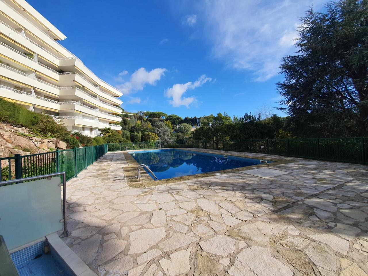 Solezia appartement piscine et vue mer by Welcome to Cannes — 4-Star Luxury Hotel in Cannes, France