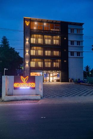 V Grand Inn in Velankanni, India