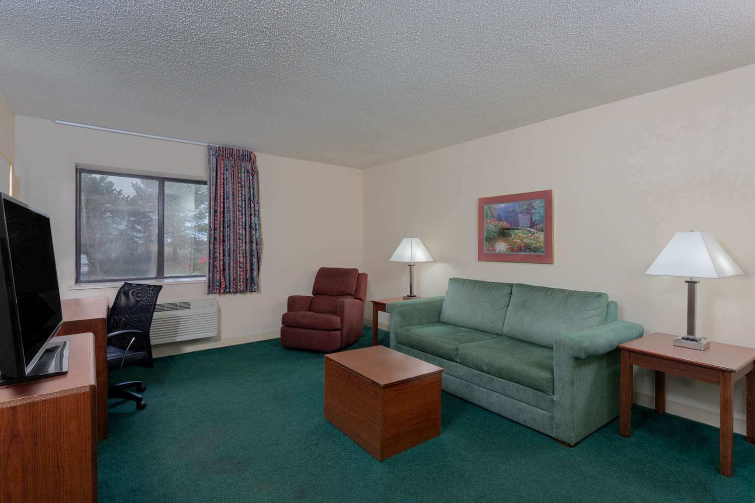 Norwood Inn & Suites Indianapolis East Post Drive - photo 22