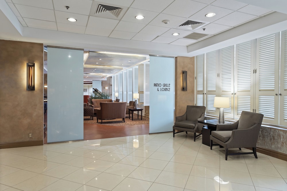 Crowne Plaza Executive Center Baton Rouge by IHG - photo 108