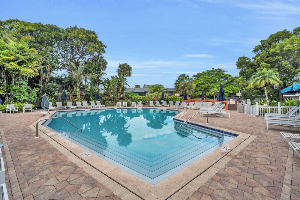 Park Shore Resort - photo 43