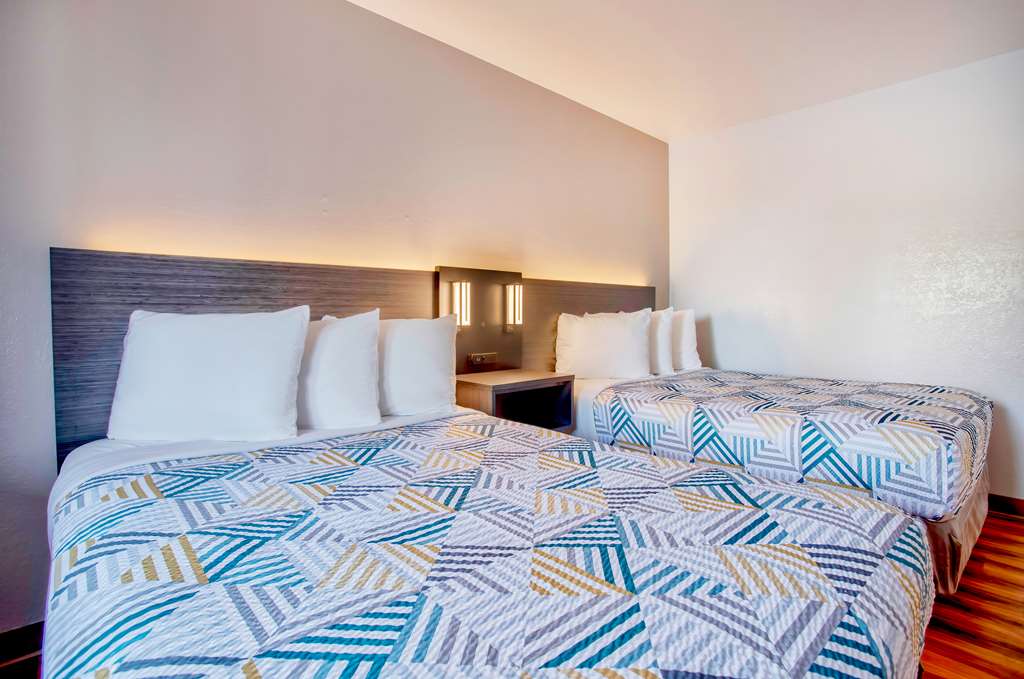 Motel 6 Salem OR Expo Center - photo 9