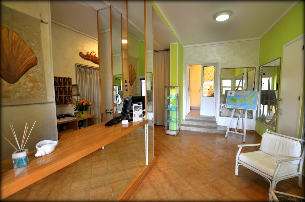 Monna Lisa - carbon neutral hotel in Marciana