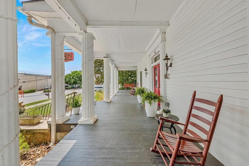 The Veranda Historic Inn - photo 47