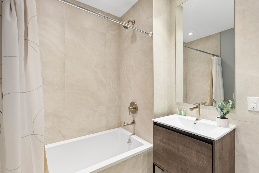 Global Luxury Suites at The Arches - photo 87