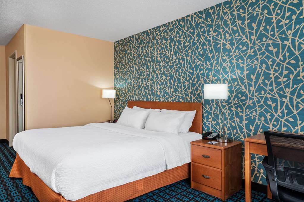 AmericInn by Wyndham Duluth - photo 16