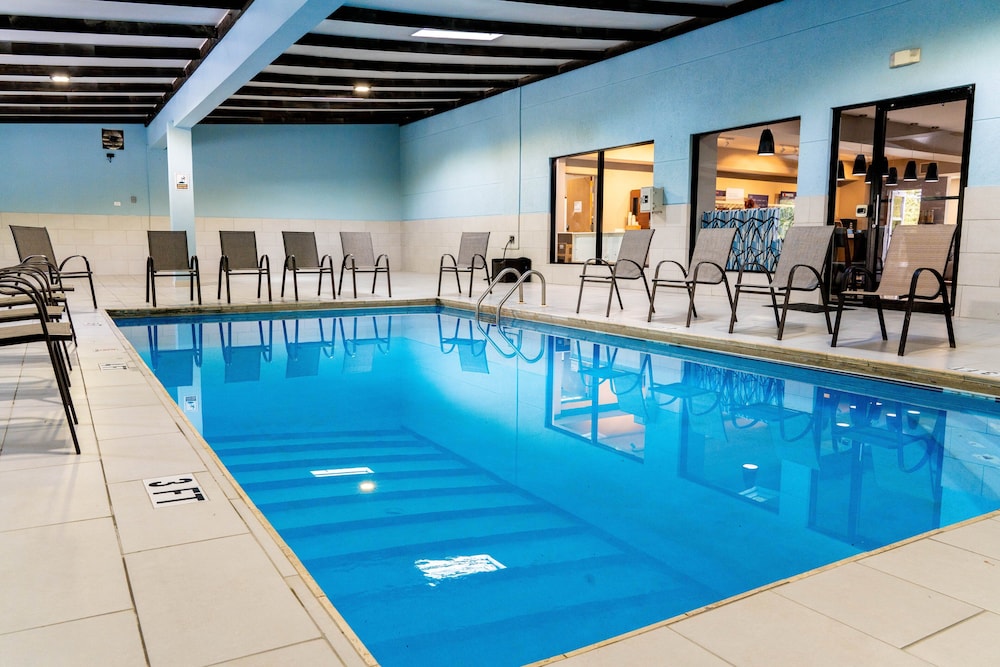 Holiday Inn Express & Suites Hiawassee by IHG - photo 13