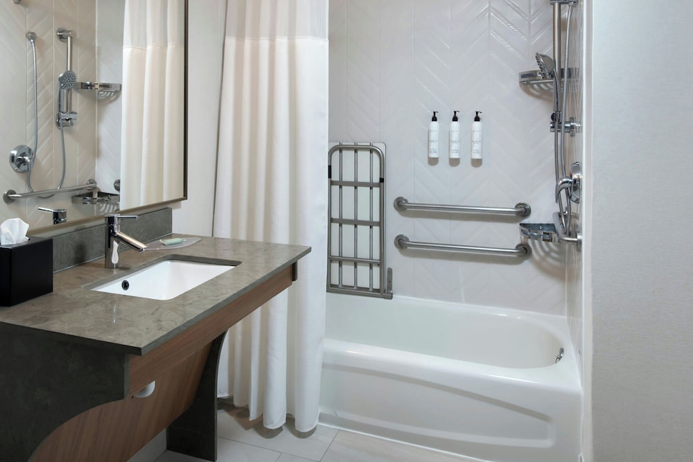 Fairfield Inn & Suites by Marriott Woodbridge - photo 17
