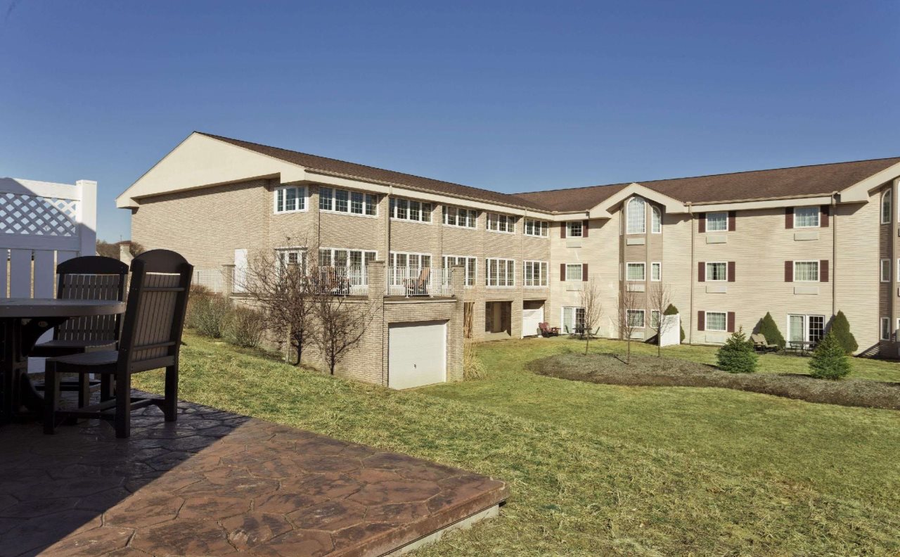 Days Inn by Wyndham Carrollton in Carrollton, United States