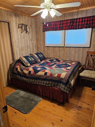 Butler's Bay Teal Lake 4 Bedroom Hotel Room by RedAwning - photo 21