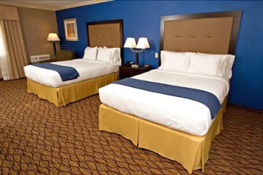 Holiday Inn Express Port Hueneme by IHG - photo 14