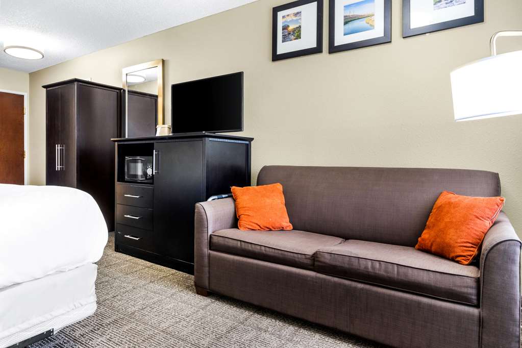 Comfort Inn Evansville East - photo 22