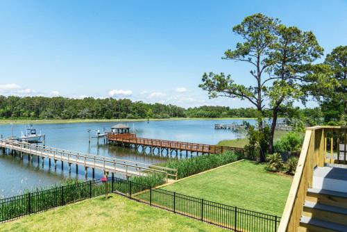 Waterway Haven by Oak Island Accommodations - photo 43