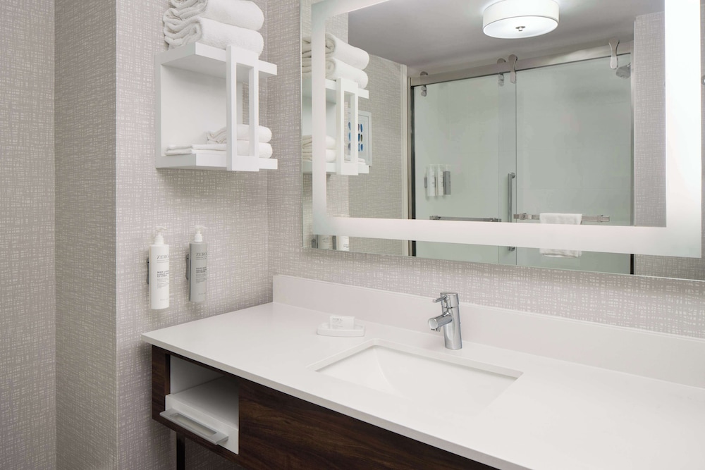 Hampton Inn Roanoke Hollins I 81 - photo 20
