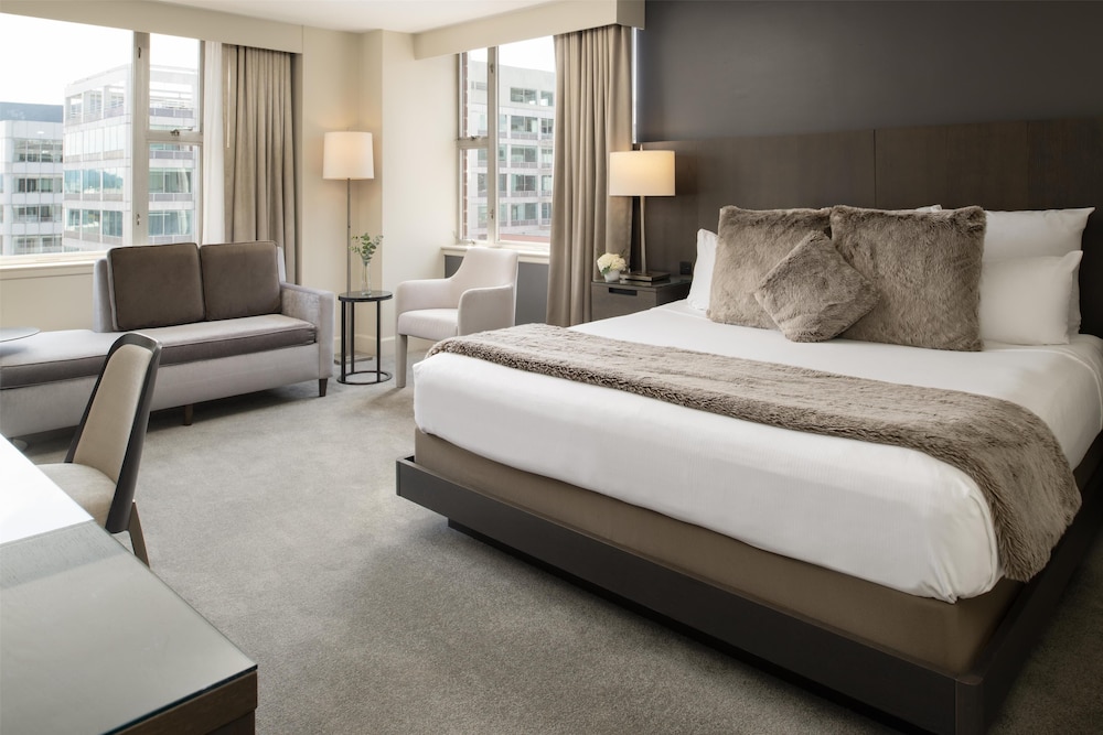 The Benson Portland Curio Collection by Hilton - photo 23