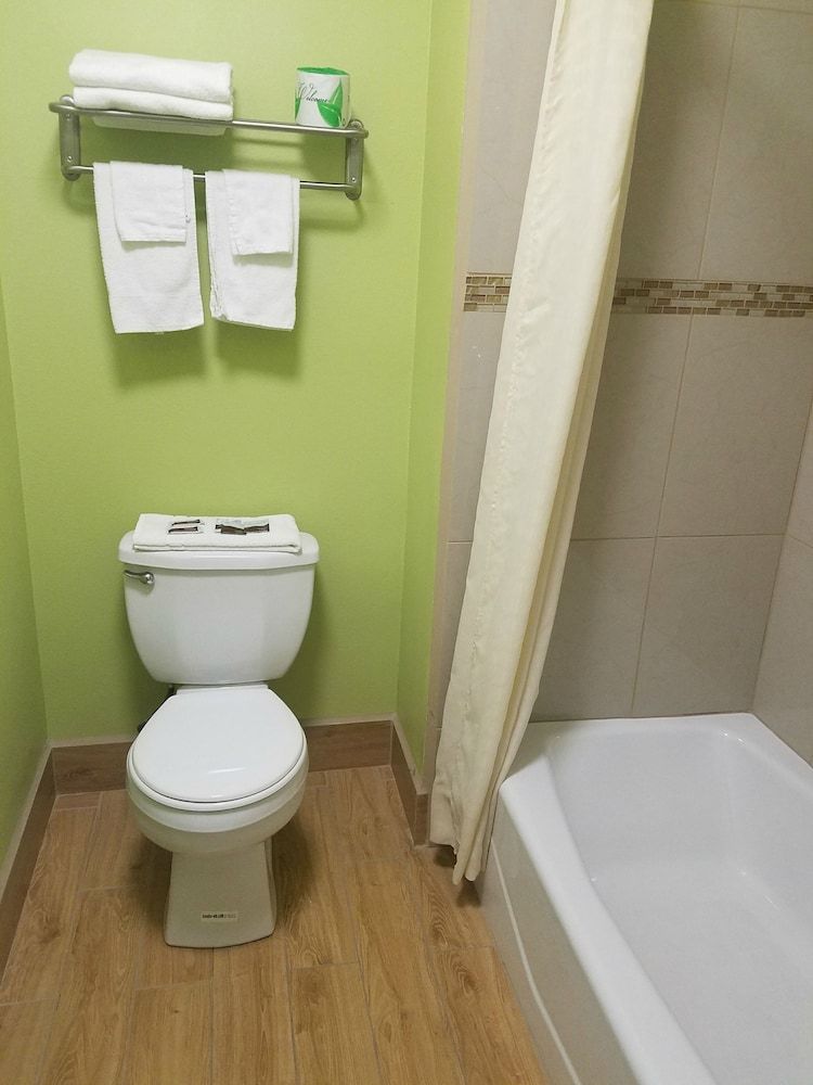 Simple Rewards Inn - photo 16