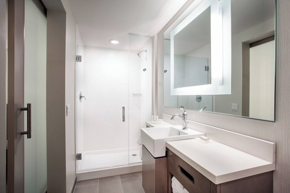 Springhill Suites San Diego Downtown Bayfront - photo 16