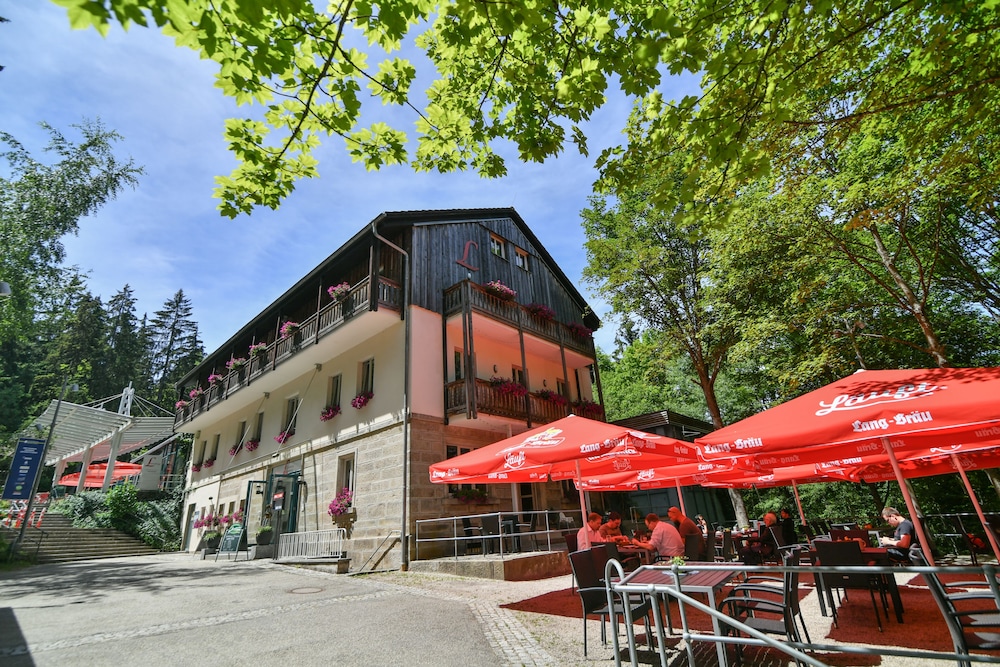 Luisenburg Resort — hotel in Wunsiedel