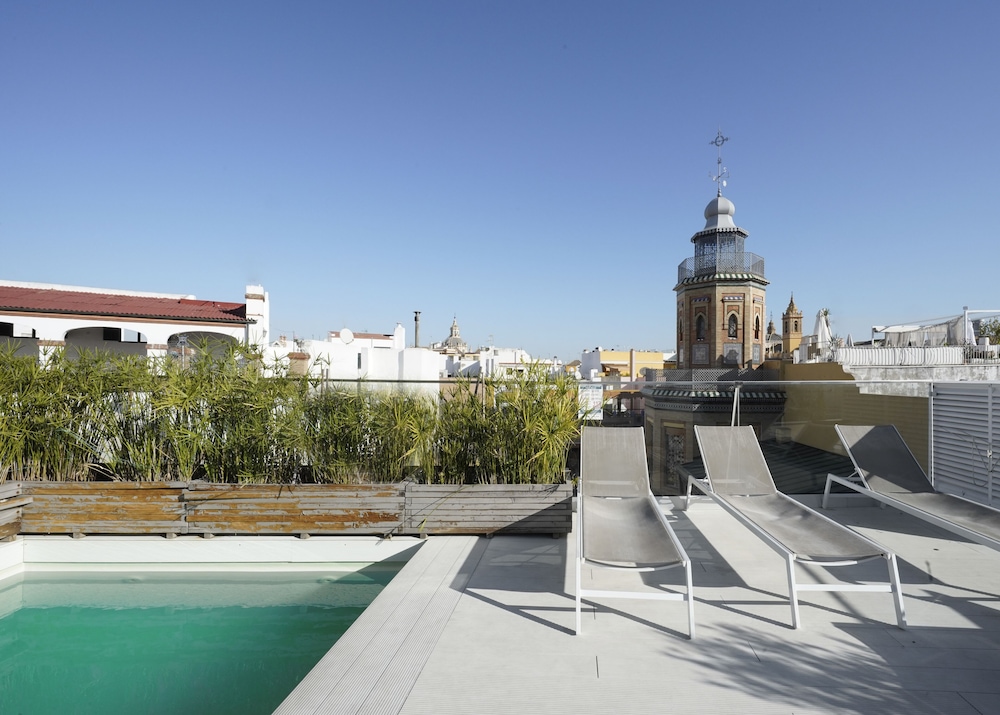 Sevilla Luxury Rentals Catedral — 4-Star Luxury Hotel in Sevilla, Spain