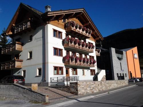 Residence Pedranzini — 4-Star Luxury Hotel in Bormio, Italy