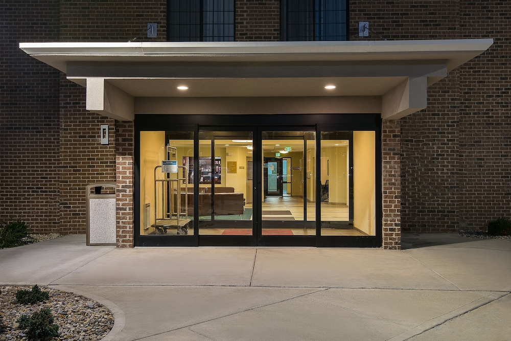 Candlewood Suites Bloomington by IHG - photo 31