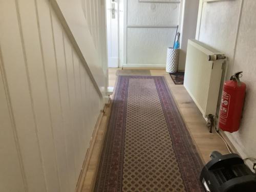 Schones Doppelbettzimmer Im Untergeschoss Inkl Parkplatz Nach Verfugbarkeit — Essen