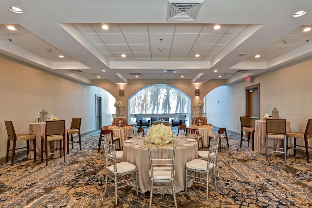 Embassy Suites by Hilton Milpitas Silicon Valley - photo 53
