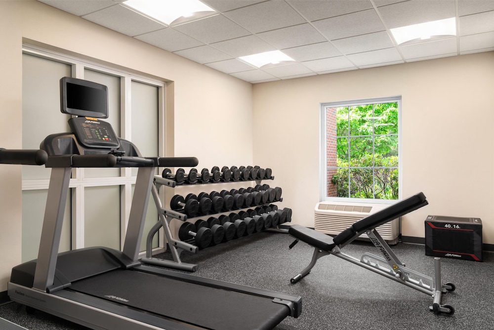 Hampton Inn & Suites Newport Middletown - photo 50